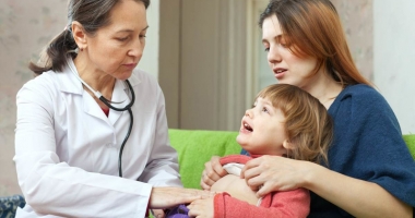 Stire din Sănătate : Simptomele și diagnosticarea apendicitei acute