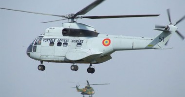 Stire din Eveniment : Elicopterele Armatei Române încep exercițiul Litoral 2011