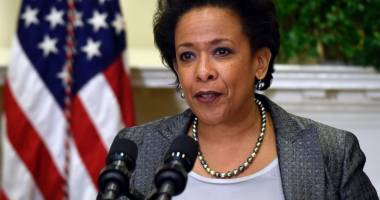 Stire din Actualitate : Loretta Lynch a depus jurământul ca ministru al justiției. Este prima femeie de culoare în această funcție