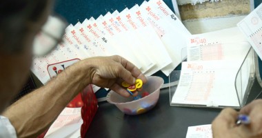 Stire din Social : Aproape două milioane de euro, marele premiu la tragerea Joker