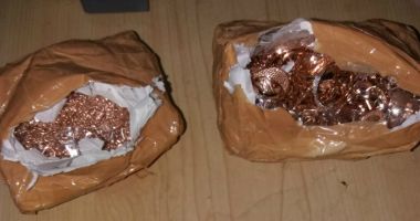 Aproape jumătate de kilogram  de aur, confiscat la vamă - 2
