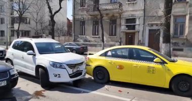 Stire din Eveniment : A provocat  un accident  cu victime  și a fugit. Șoferița are antecedente penale
