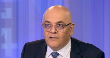 Stire din Social : Arafat: Medicamentele nu se cumpără de pe internet sau de pe tarabe. Omul le ia și crede că se tratează, s-ar putea să-i facă mai rău