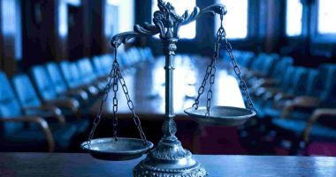 Stire din Economie : Arbitrajului comercial devine obligatoriu pentru litigiile din marile contracte de achiziții publice