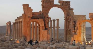 Stire din Actualitate : Gruparea Statul Islamic a aruncat în aer Arcul de Triumf