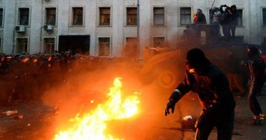Stire din Actualitate : Arde Kievul: Opoziția cere demisia președintelui Viktor Ianukovici!