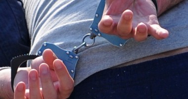 Stire din Eveniment : FIUL UNUI FOST POLIȚIST constănțean, ARESTAT pentru SPĂLARE DE BANI!