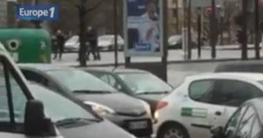 Stire din Actualitate : TEROARE ÎN FRANȚA. Tânăr înarmat, arestat în zona magazinului din Place de Vincennes / VIDEO