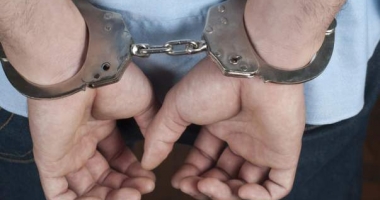 Tânăr de 15 ani, arestat preventiv pentru 30 de zile
