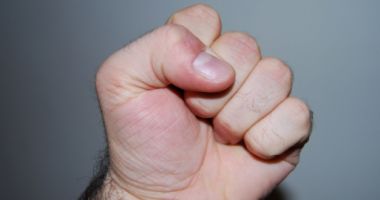 Stire din Eveniment : O femeie și-a omorât soțul în bătaie și a cerut arest la domiciliu