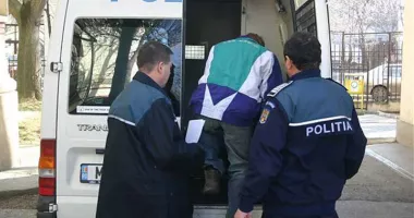 Stire din Eveniment : Bărbat urmărit internațional, depistat de polițiștii din Constanța