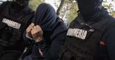 Stire din Eveniment : Tupeul unui tânăr constănțean! A atacat o bătrână și a condus o mașină furată deși nu are permis