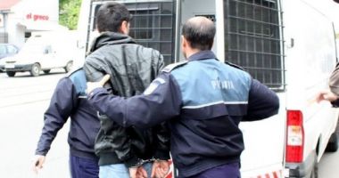 Stire din Eveniment : Un cetățean italian a încercat să fugă de arestul preventiv emis de magistrații Constănțeni