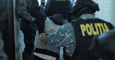 Stire din Eveniment : Doi bărbați au fost prinși cu droguri în buzunare, pe străzile din Năvodari
