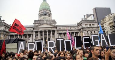 Stire din Actualitate : Avortul, interzis  în Argentina