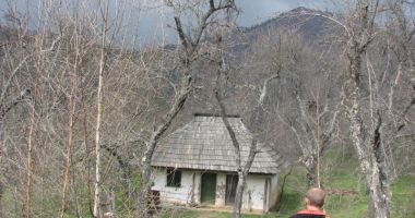 Stire din Cultură-Educație : Arheologii constănțeni recreează satul medieval românesc