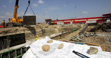 Stire din Actualitate : Obiecte arheologice, descoperite  pe traseul viitoarei autostrăzi Sibiu - Nădlac