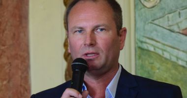 Stire din Cultură-Educație : "Numărul vizitatorilor pe care îl vom raporta la sfârșitul acestui an va fi considerabil scăzut"