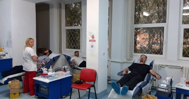 Stire din Social : Arhiepiscopia Tomisului încurajează donările de sânge
