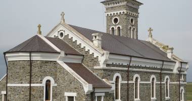 Stire din Cultură-Educație : Liturghie arhierească la mănăstirea Colilia