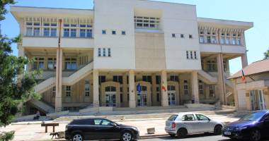 Stire din Cultură-Educație : Ziua Arhivelor Naționale, marcată la Biblioteca Județeană
