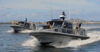 Tensiuni în Golful Persic: 10 marinari americani, reținuți și interogați în Iran