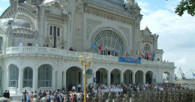 Stire din Eveniment : GALERIE FOTO / Militari români la un moment special, Cazinoul nu era ruină…