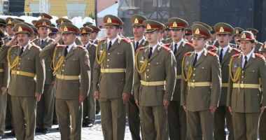 Stire din Eveniment : BĂTĂLIA PENTRU ȘEFIA ARMATEI. Răsturnare de situație! Decizie de ultim moment