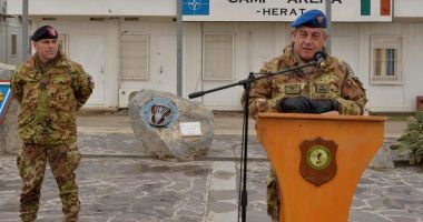 Stire din Eveniment : Militari români, în comandamentul multinațional comandat de partenerii italieni