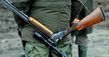 Femeie împușcată mortal după ce a fost confundată cu o vulpe