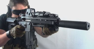 Stire din Eveniment : Arme periculoase, comercializate ca fiind airsoft. Poliția le confiscă