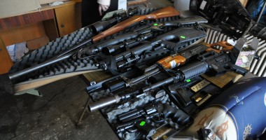 Stire din Eveniment : Polițiștii din Constanța s-au mobilizat și au confiscat zeci de arme