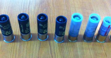 Arme și dispozitive de vânătoare, confiscate de polițiștii constănțeni - 4