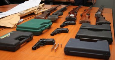 Stire din Eveniment : Deținătorii de arme, controlați la sânge: amenzi, confiscări și permise retrase!