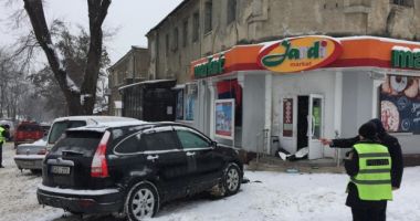 Stire din Actualitate : EXPLOZIE LA CHIȘINĂU! Două persoane au murit, alte două sunt rănite după detonarea unei grenade, într-un magazin