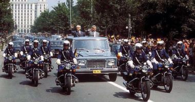 Stire din Auto : S-a vândut ARO-ul lui Ceaușescu. Cât a scos din buzunar noul proprietar