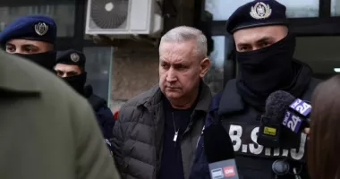 Stire din Eveniment : DNA dezvăluie cum funcționa „fabrica” de examene din ARR, coordonată de Cristian Anton