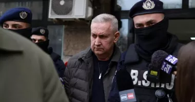Stire din Eveniment : Fostul șef ARR, Cristian Anton, adus la DNA. Procurorii extind verificările în dosarul de corupție