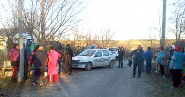 Stire din Eveniment : Și-a omorât soția, apoi s-a sinucis. Cadavrele, găsite de fiică