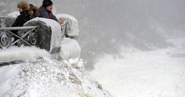 Imagini UNICE! Cascada Niagara a înghețat din cauza gerului polar care a lovit SUA - VIDEO - 4