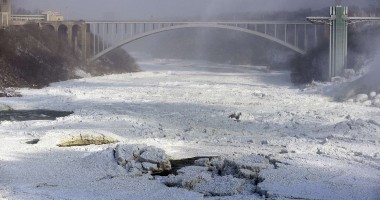 Imagini UNICE! Cascada Niagara a înghețat din cauza gerului polar care a lovit SUA - VIDEO - 6