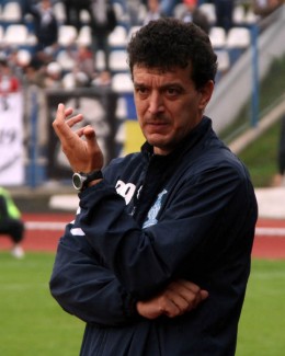 Stire din Sport : Artimon îl dă în judecată pe arbitrul de rezervă de la meciul FC Farul - Dunărea Galați