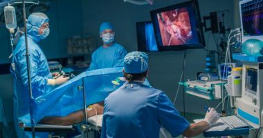 Stire din Sănătate : Artroscopia, tratament chirurgical minim invaziv, pentru afecţiunile articulare
