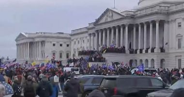 America în stare de şoc! Susţinătorii lui Donald Trump au luat cu asalt clădirea Capitoliului