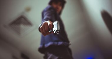 Stire din Actualitate : A încercat să angajeze un asasin pe Tinder pentru a-și ucide fostul iubit și pe fiica acestuia