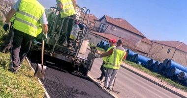 Stire din Politică-Administrație : Administraţia locală din Mangalia continuă asfaltarea străzilor