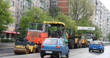Stire din Social : Circulație oprită pe strada Soveja. Trasee deviate și pentru autobuze