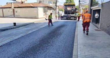 Stire din Social : Străzile din cartierul Faleză Nord, asfaltate de Confort Urban