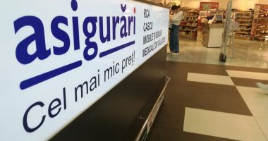 Stire din Economie : Prețuri plafonate, RCA mai scumpe. De ce se întâmplă acest lucru