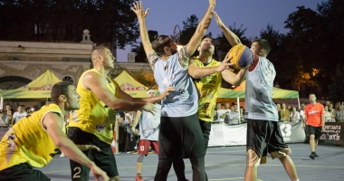 Stire din Sport : Așii baschetului 3x3! Turneu de elită în fața Cazinoului din Constanța